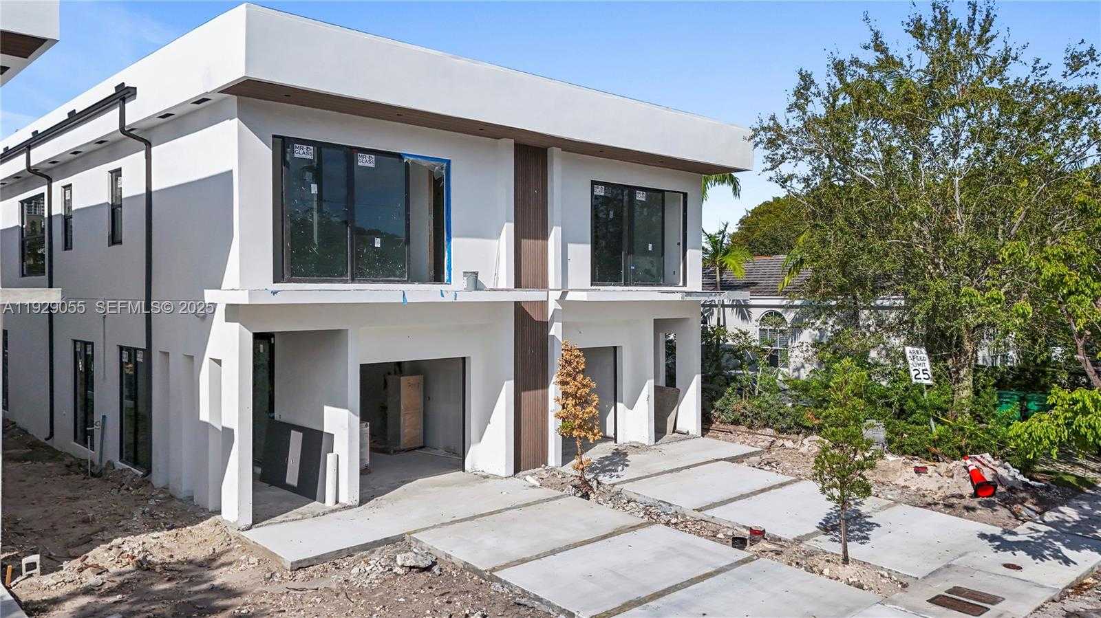 Small Image of 17 SOUTH EAST 12TH AVE #A, Fort Lauderdale Number 1