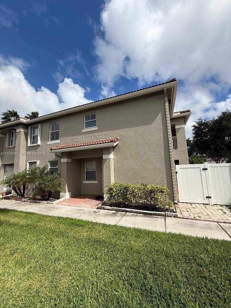 Small Image of 12637 SOUTH WEST 54TH ST, Miramar Number 2