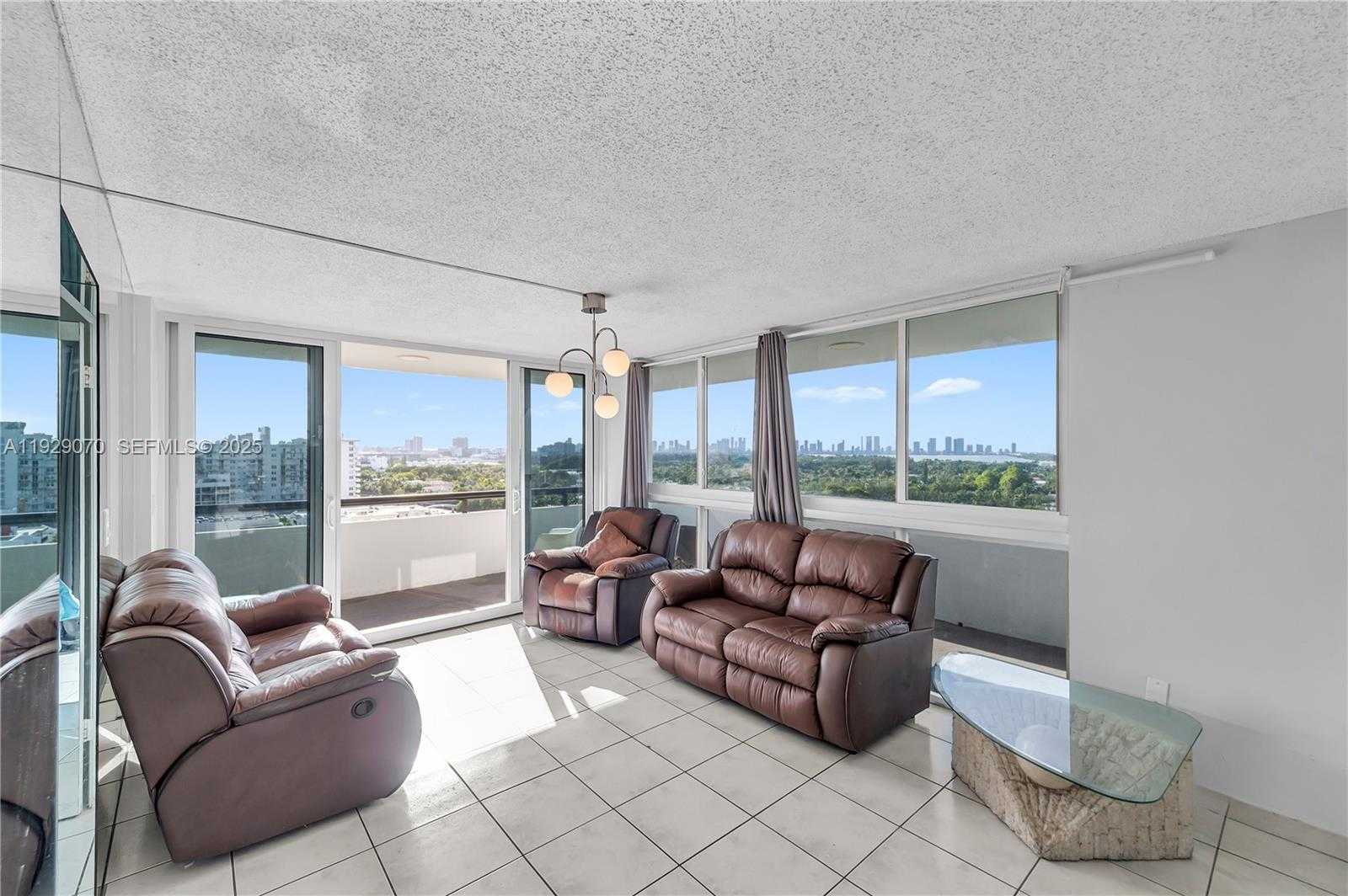 Small Image of 3200 COLLINS AVE #12-8, Miami Beach Number 16
