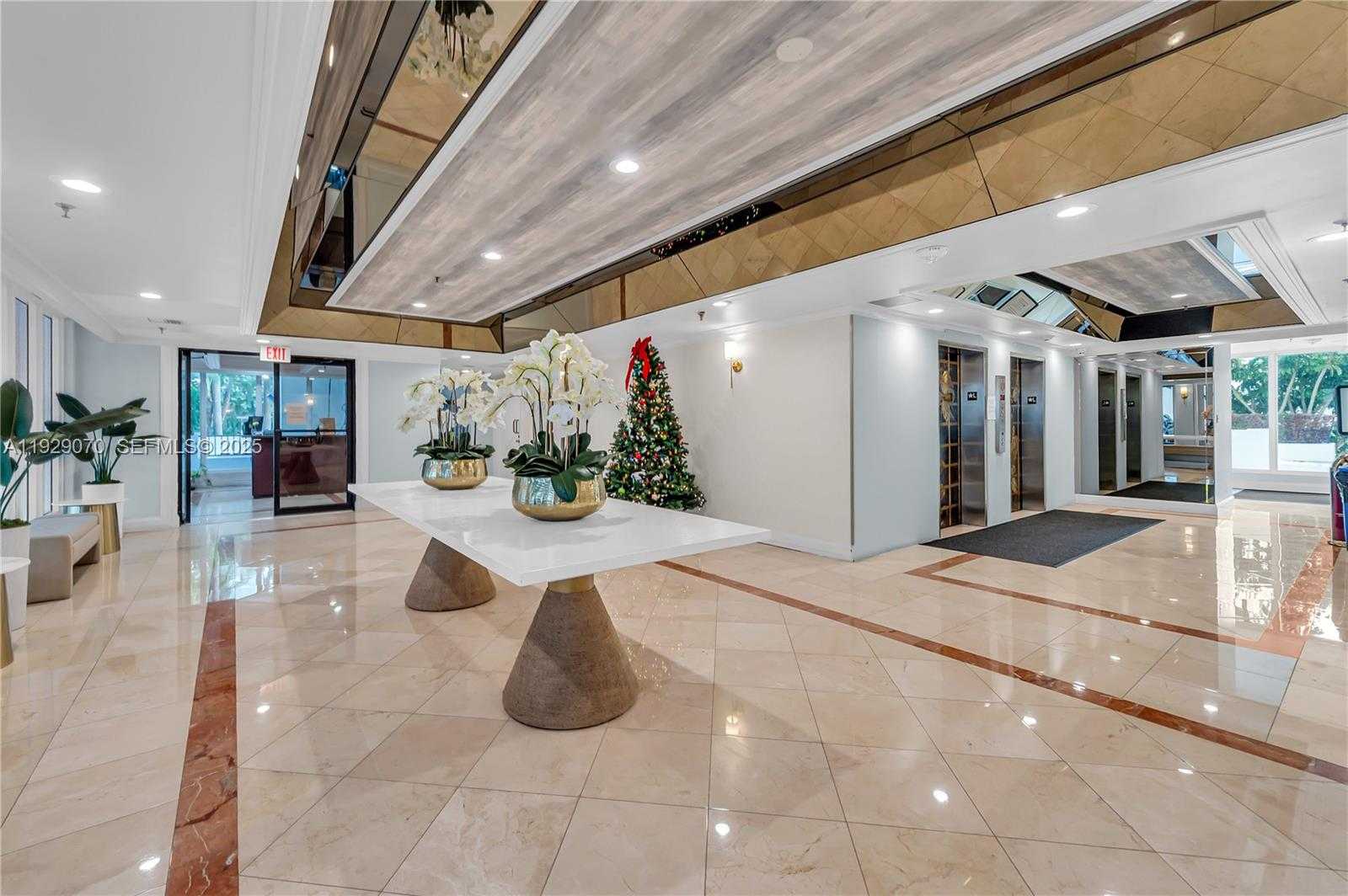 Small Image of 3200 COLLINS AVE #12-8, Miami Beach Number 3