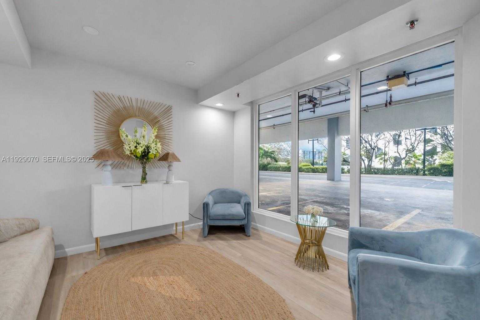 Small Image of 3200 COLLINS AVE #12-8, Miami Beach Number 35