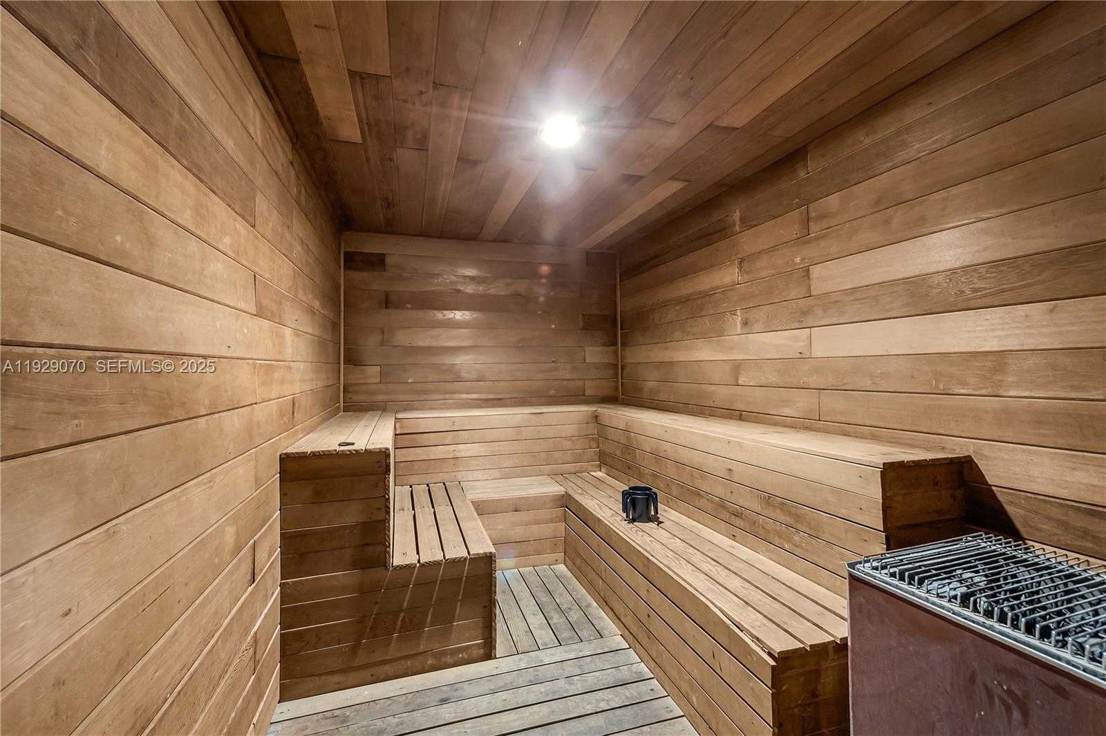 Small Image of 3200 COLLINS AVE #12-8, Miami Beach Number 37