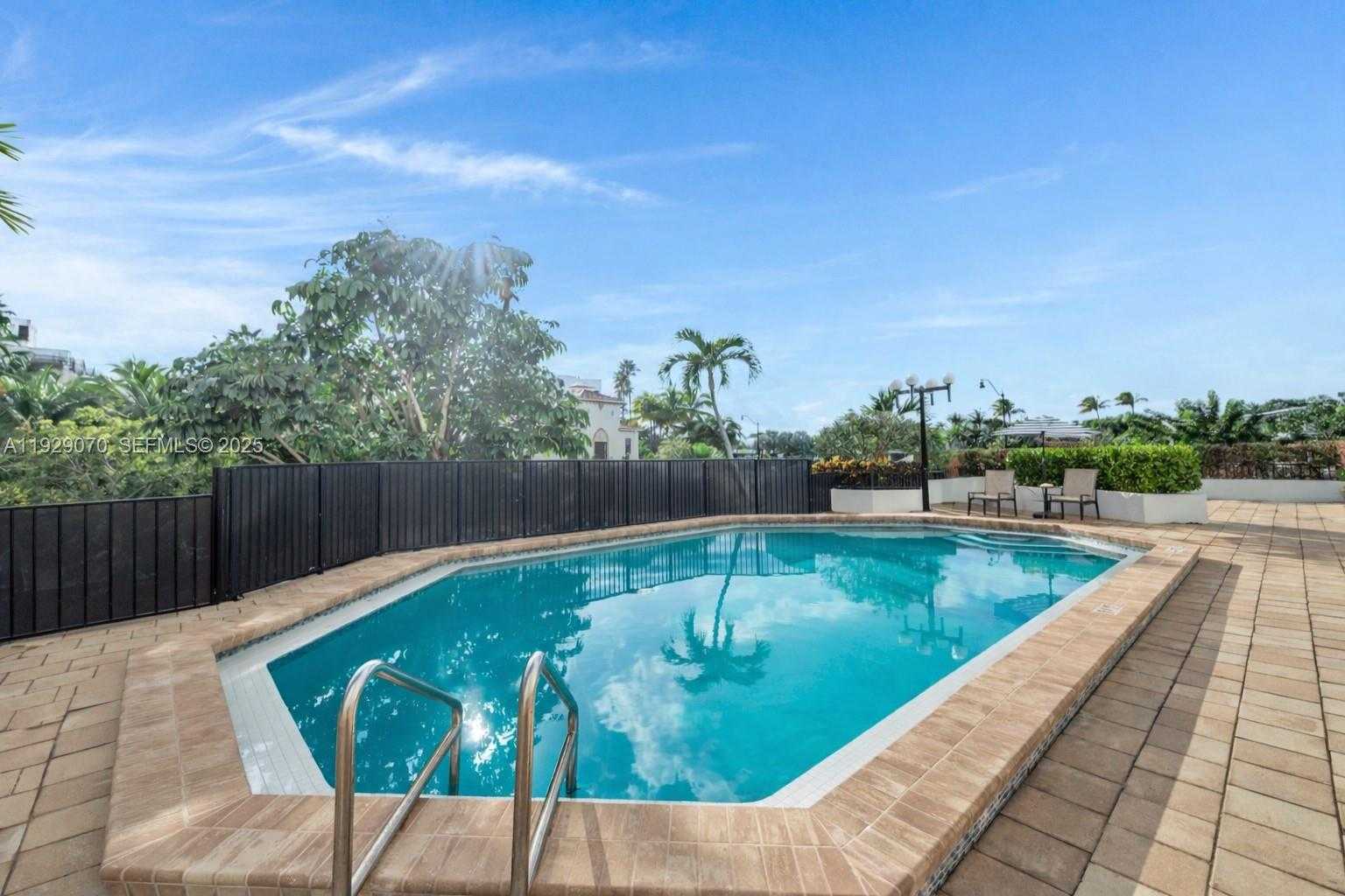 Small Image of 3200 COLLINS AVE #12-8, Miami Beach Number 40