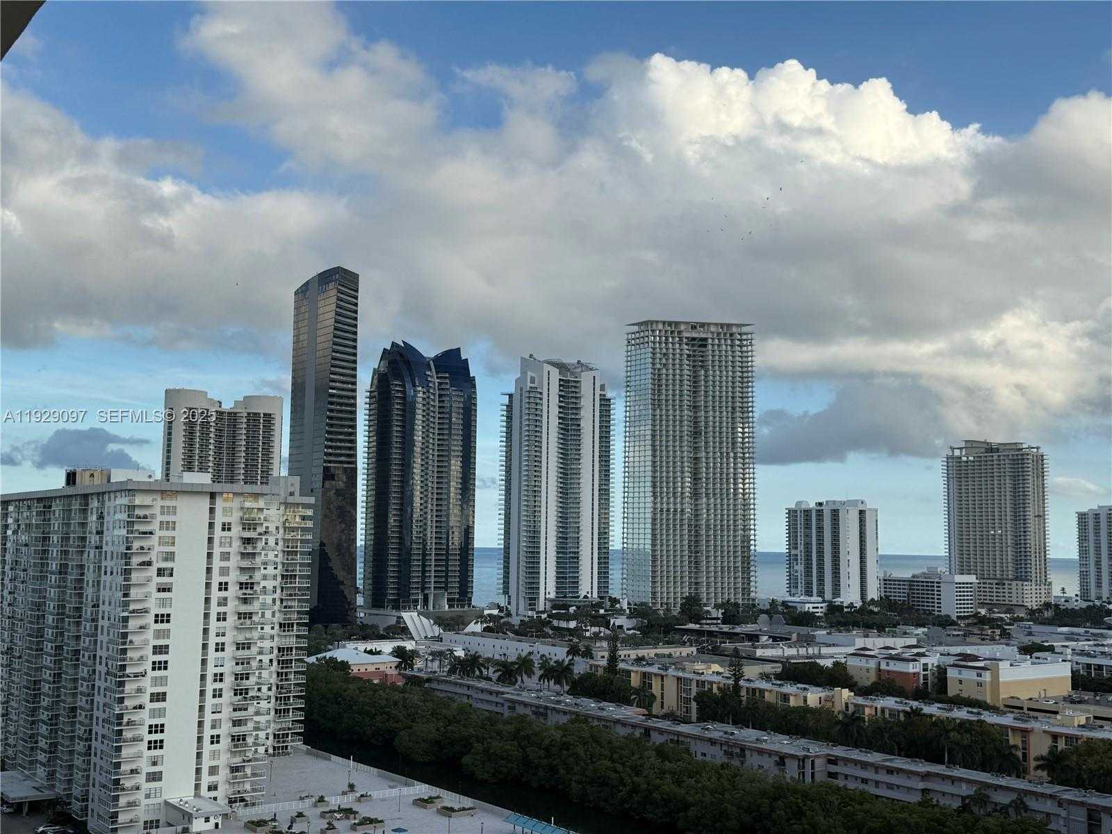 Small Image of 251 SOUTH EAST 174TH ST #2012, Sunny Isles Beach Number 2