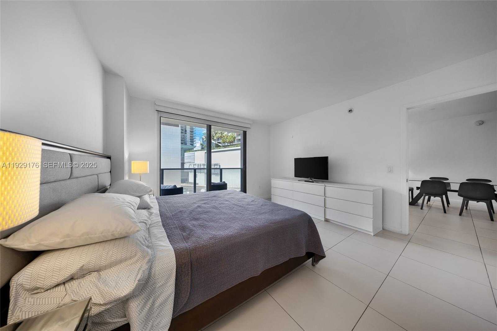 Small Image of 31 SOUTH EAST 6TH ST #907, Miami Number 16