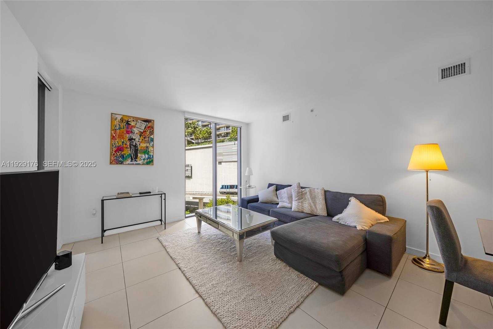 Small Image of 31 SOUTH EAST 6TH ST #907, Miami Number 4