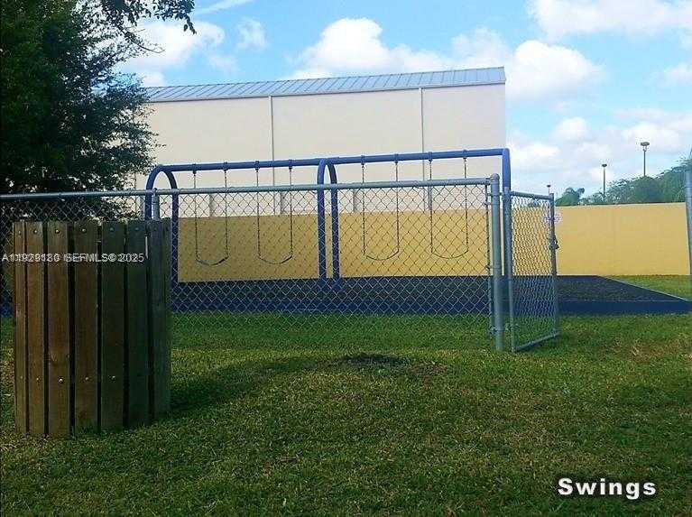 Small Image of 10500 SOUTH WEST 108TH AVE #B414, Miami Number 23