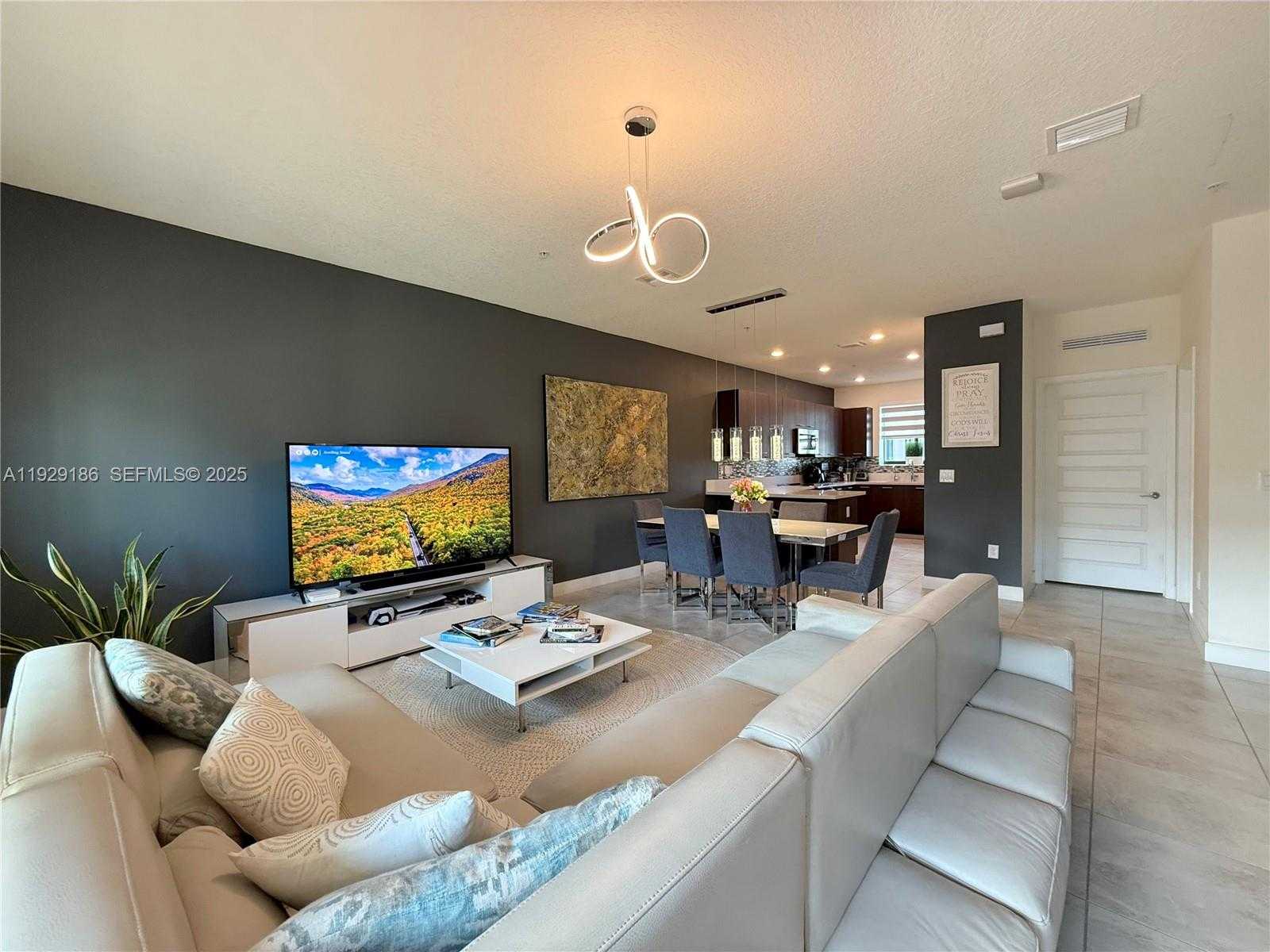 Small Image of 4654 NORTH WEST 84TH AVE, Doral Number 16