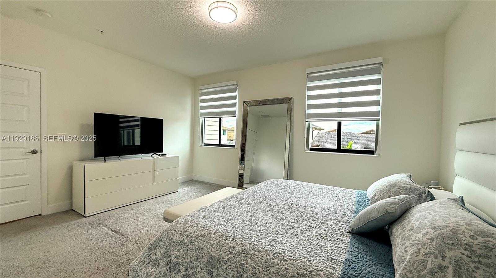 Small Image of 4654 NORTH WEST 84TH AVE, Doral Number 27