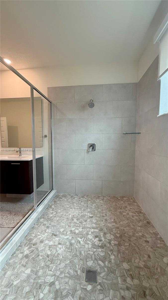 Small Image of 4654 NORTH WEST 84TH AVE, Doral Number 28