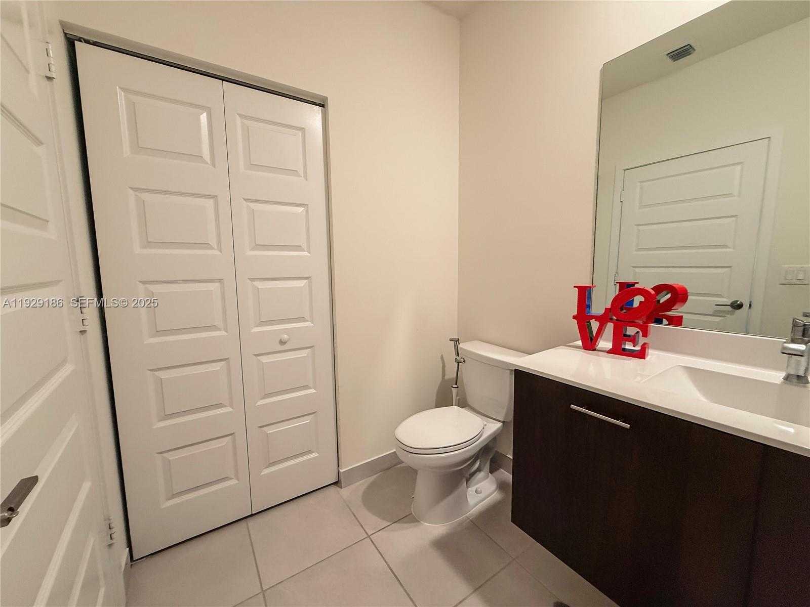 Small Image of 4654 NORTH WEST 84TH AVE, Doral Number 32