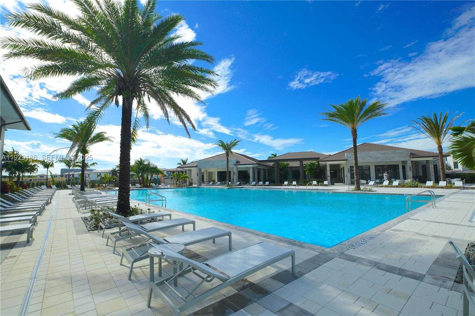 Small Image of 4654 NORTH WEST 84TH AVE, Doral Number 52