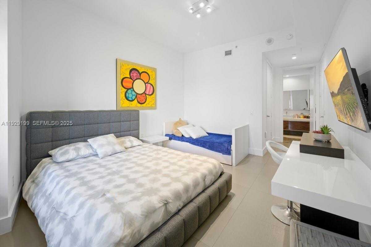 Small Image of 1100 BISCAYNE BLVD #3104, Miami Number 18