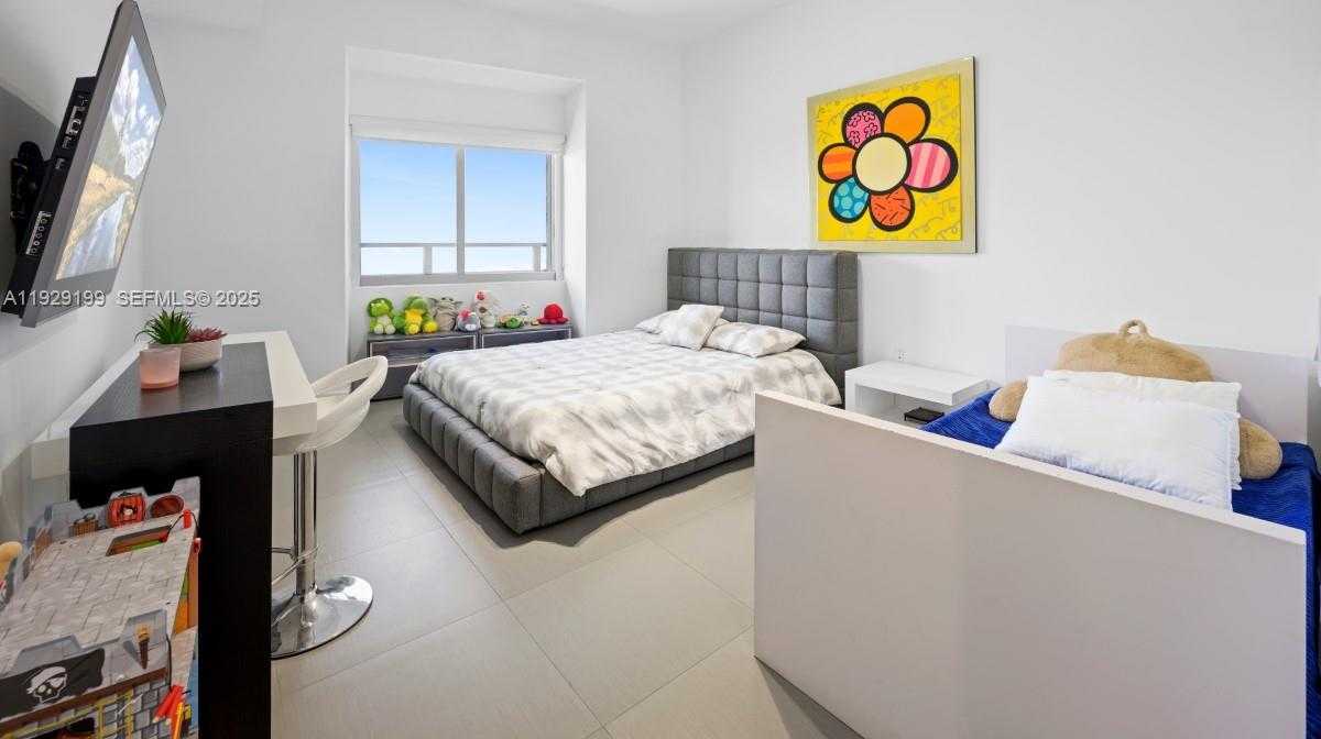 Small Image of 1100 BISCAYNE BLVD #3104, Miami Number 19