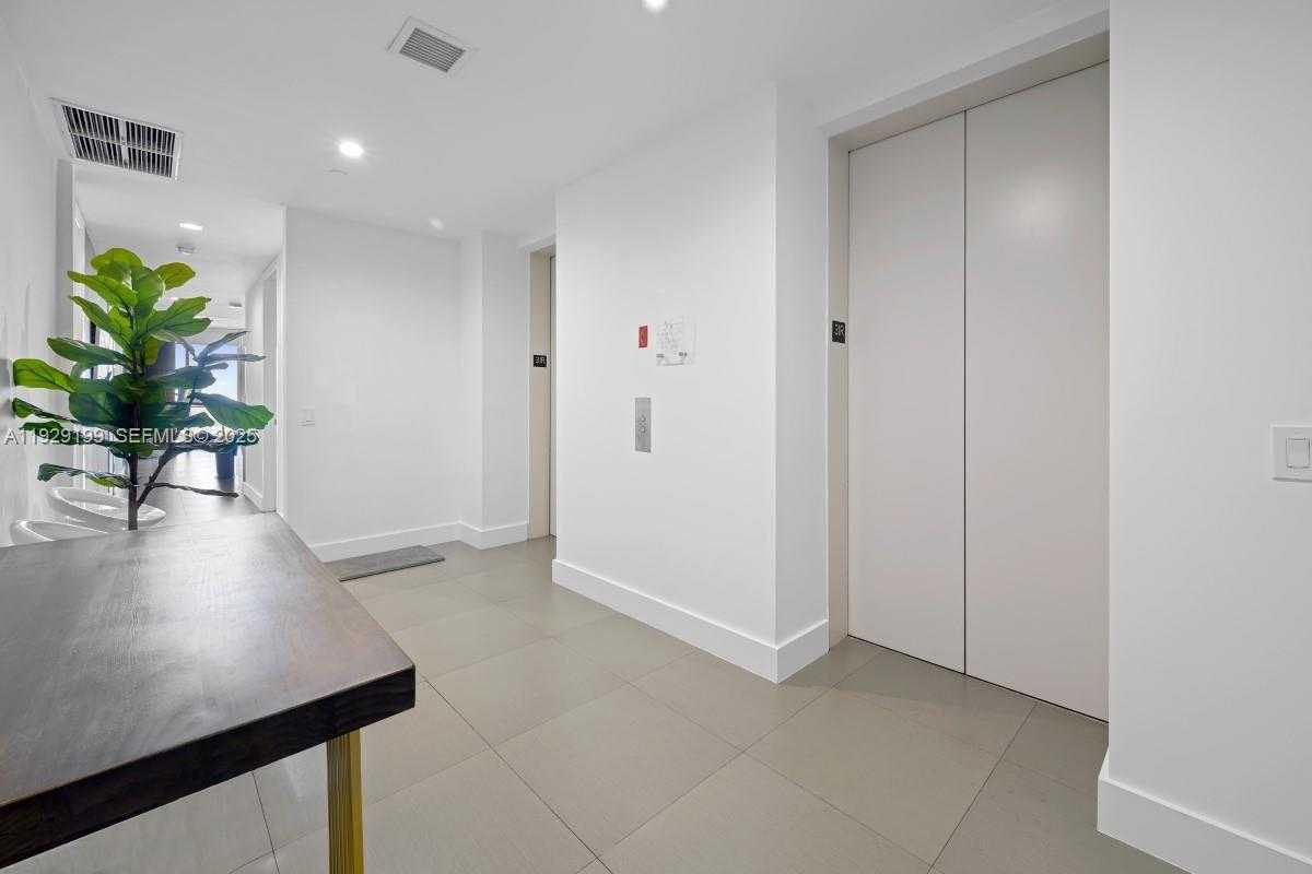 Small Image of 1100 BISCAYNE BLVD #3104, Miami Number 22