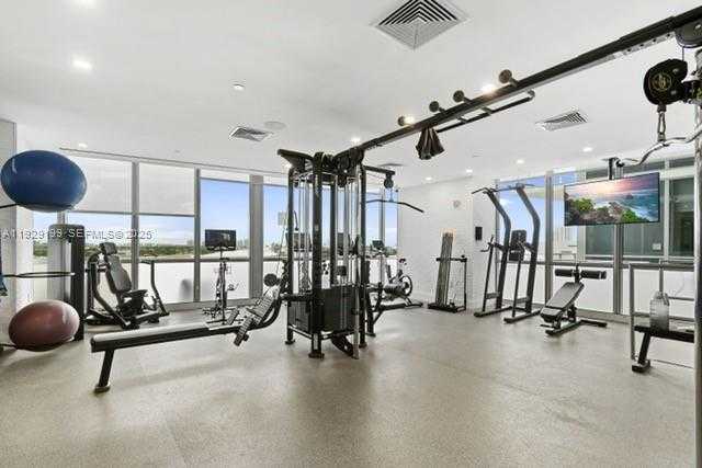 Small Image of 1100 BISCAYNE BLVD #3104, Miami Number 30