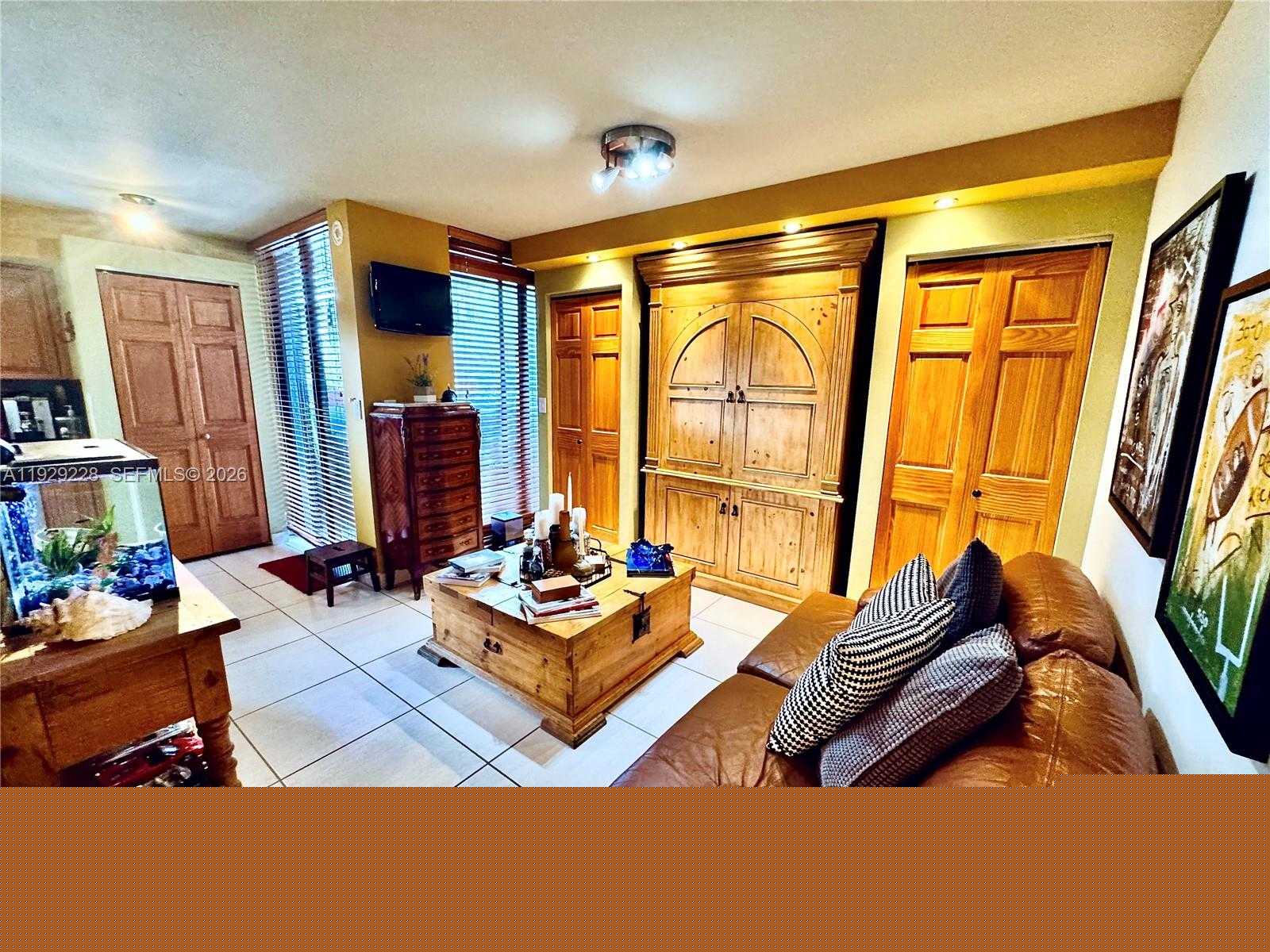 Small Image of 3007 NORTH EAST 183RD LN, Aventura Number 12