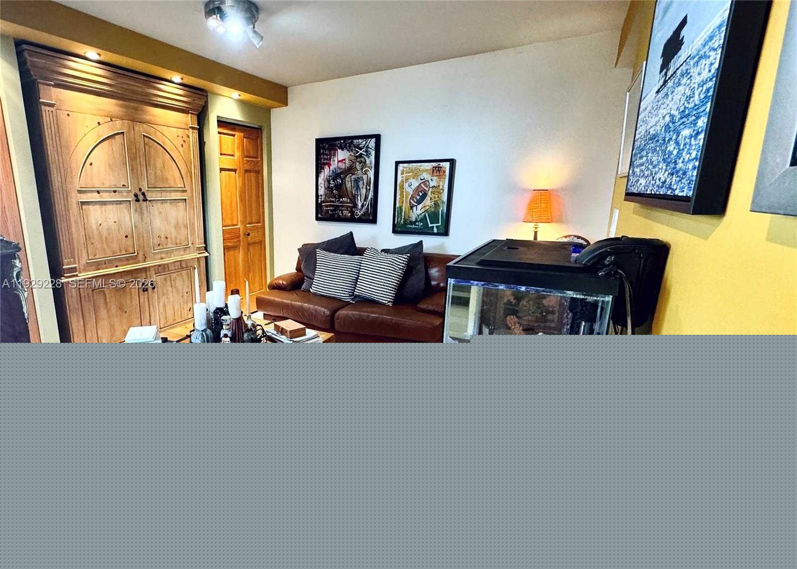 Small Image of 3007 NORTH EAST 183RD LN, Aventura Number 14