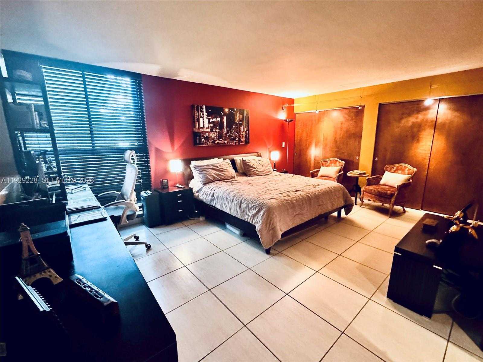 Small Image of 3007 NORTH EAST 183RD LN, Aventura Number 21