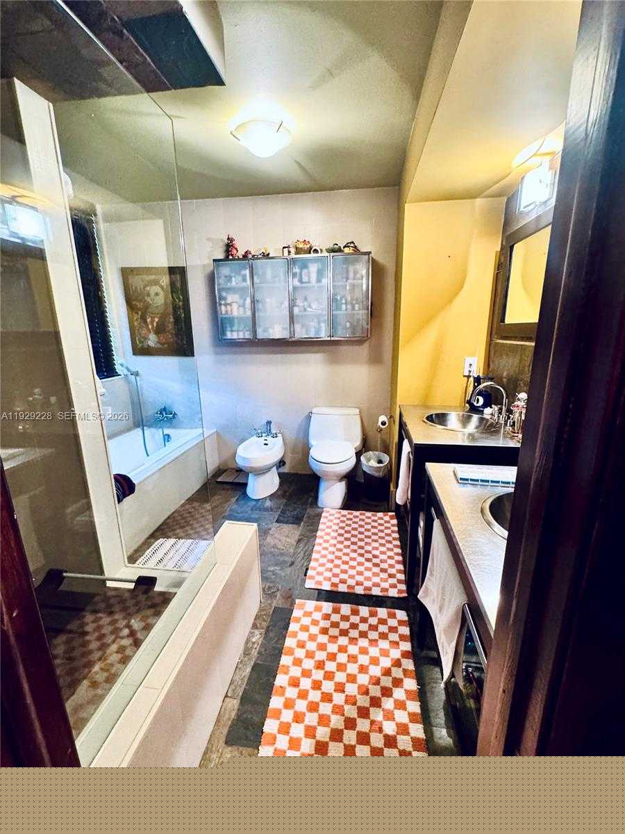 Small Image of 3007 NORTH EAST 183RD LN, Aventura Number 24