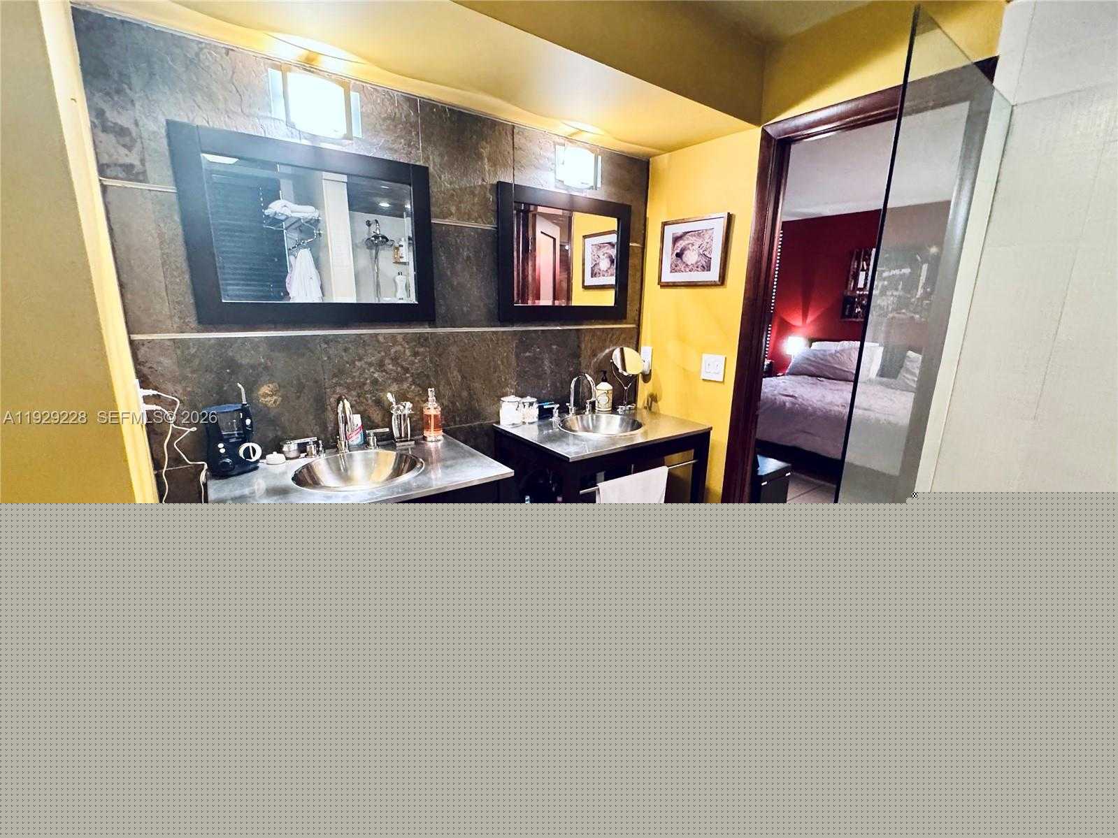 Small Image of 3007 NORTH EAST 183RD LN, Aventura Number 25