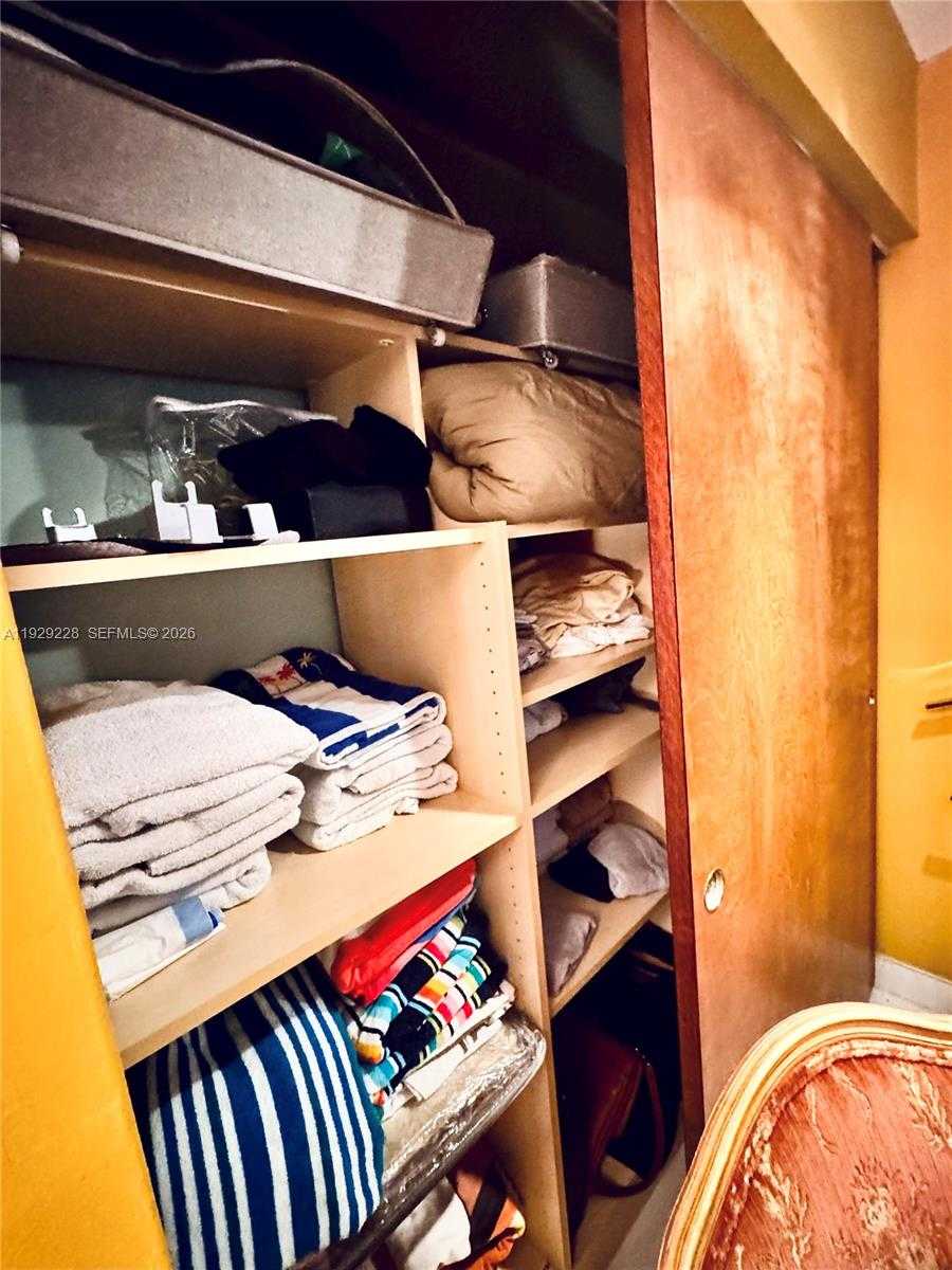 Small Image of 3007 NORTH EAST 183RD LN, Aventura Number 32