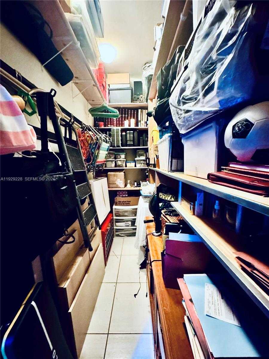 Small Image of 3007 NORTH EAST 183RD LN, Aventura Number 7