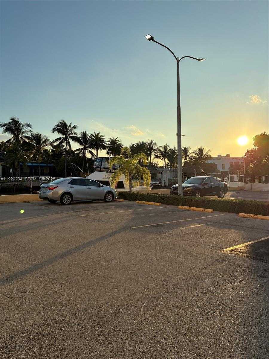 Small Image of 2000 NORTH EAST 135TH ST #710, North Miami Number 18