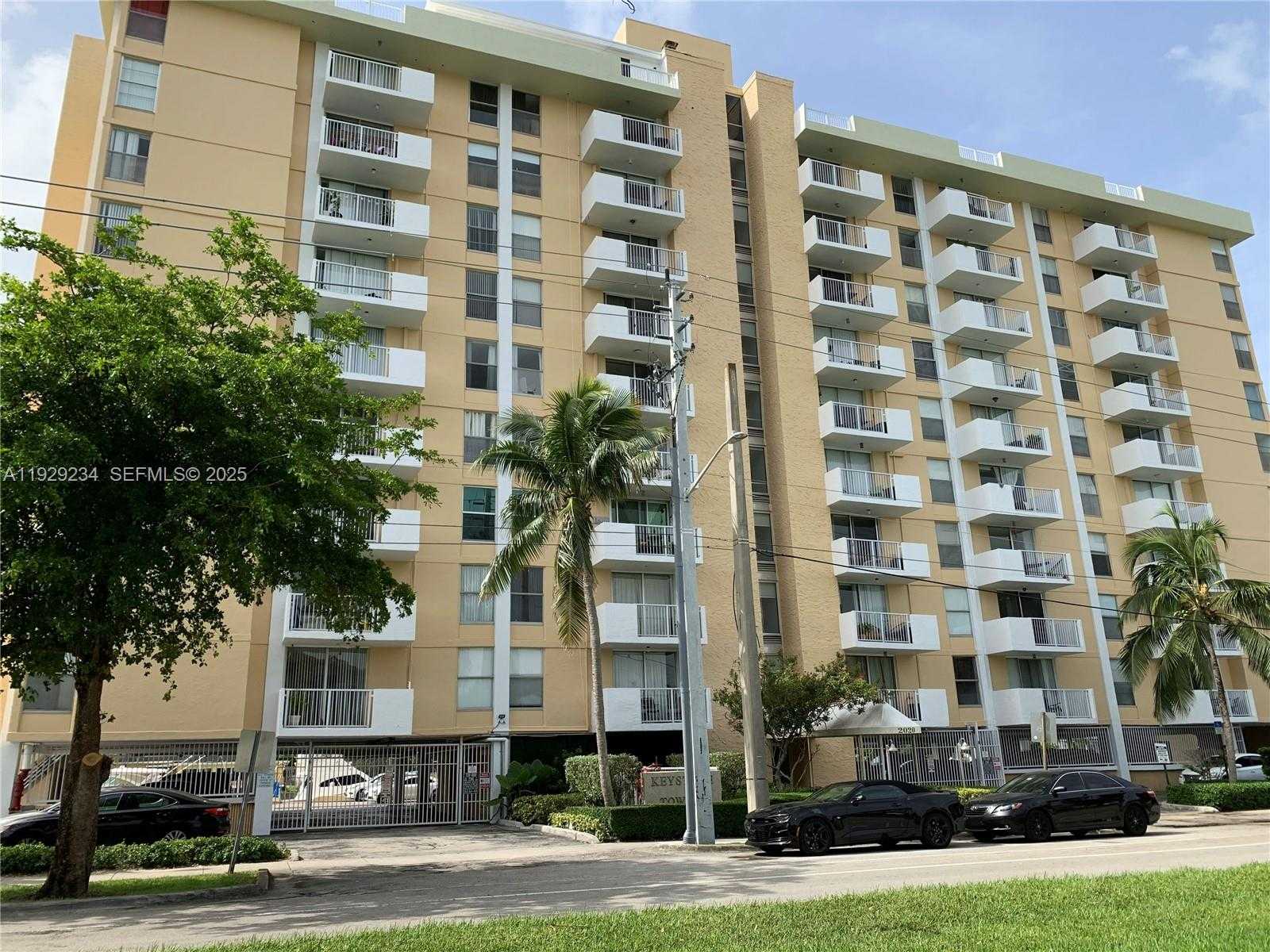 Small Image of 2000 NORTH EAST 135TH ST #710, North Miami Number 19