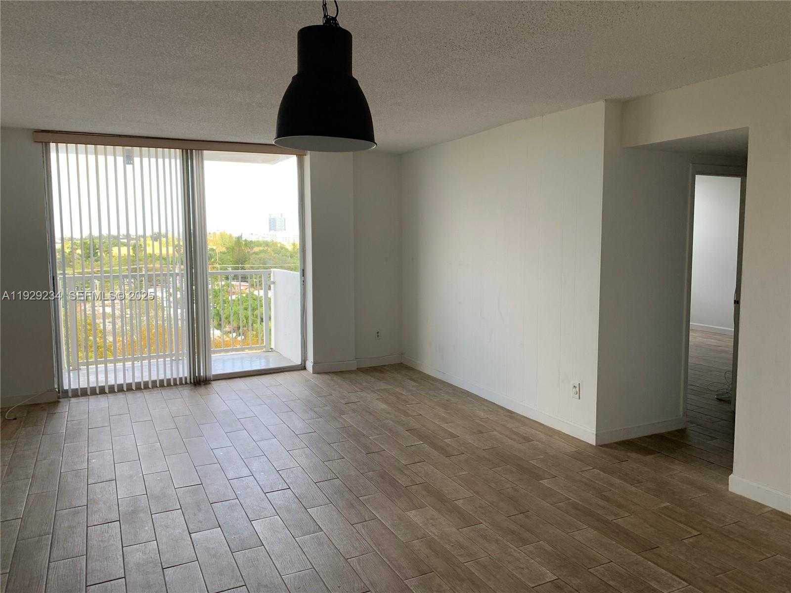 Small Image of 2000 NORTH EAST 135TH ST #710, North Miami Number 2