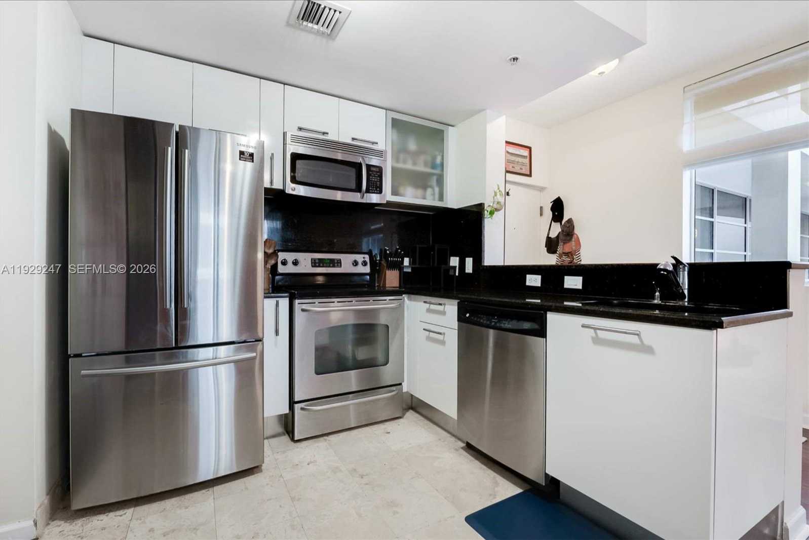 Small Image of 3339 VIRGINIA STREET #305, Miami Number 8