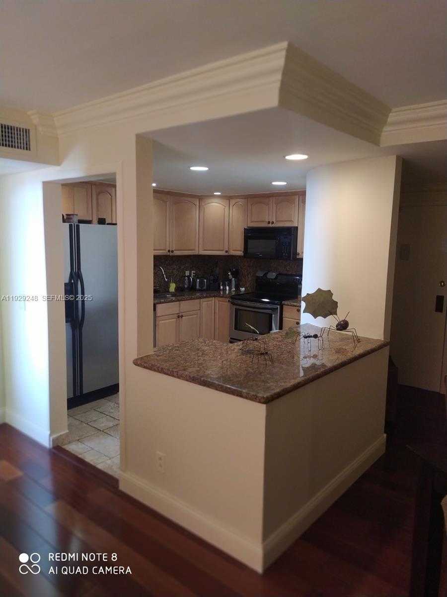 Small Image of 200 SOUTH EAST 15TH RD #7F, Miami Number 1