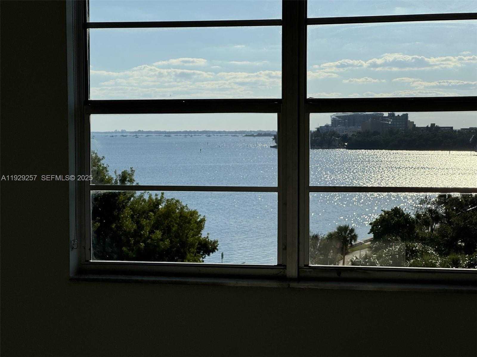 Small Image of 150 SOUTH EAST 25TH RD #7J, Miami Number 28