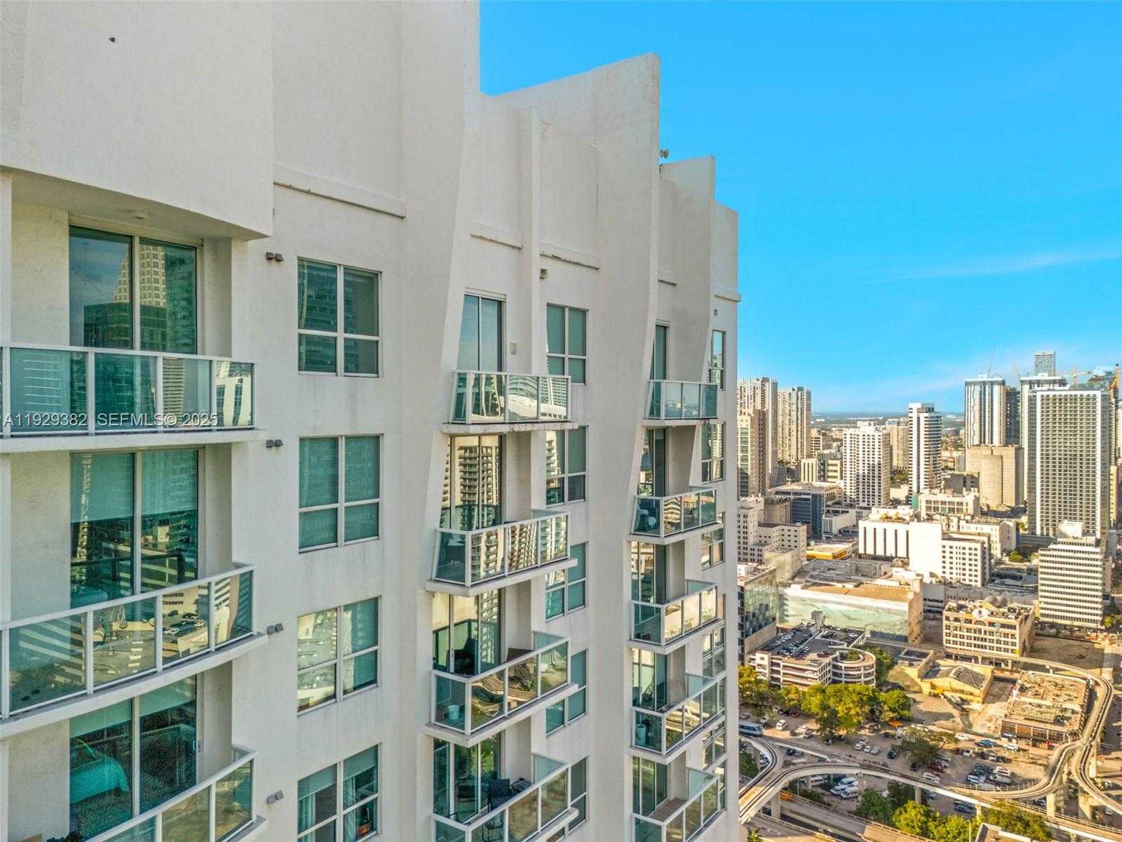 Small Image of 31 SOUTH EAST 5TH ST #4314, Miami Number 16