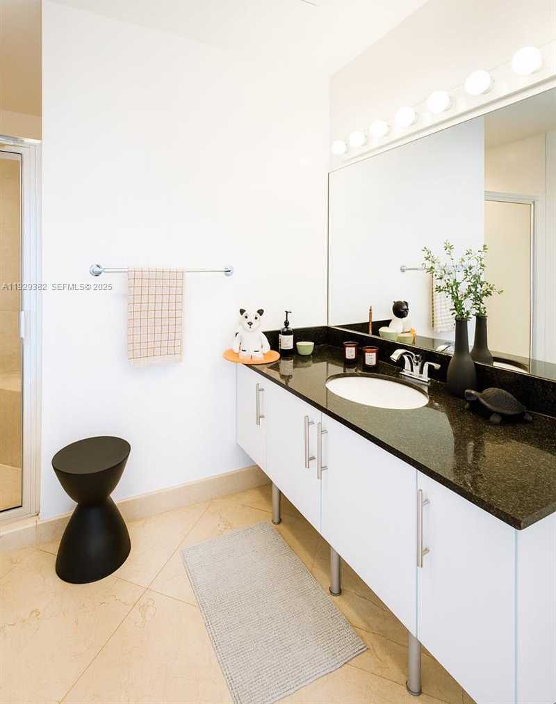 Small Image of 31 SOUTH EAST 5TH ST #4314, Miami Number 22