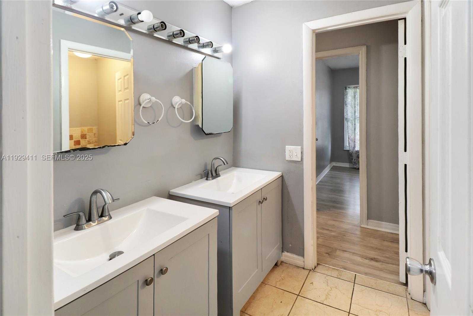 Small Image of 6352 BOULEVARD OF CHAMPIONS #1, North Lauderdale Number 10