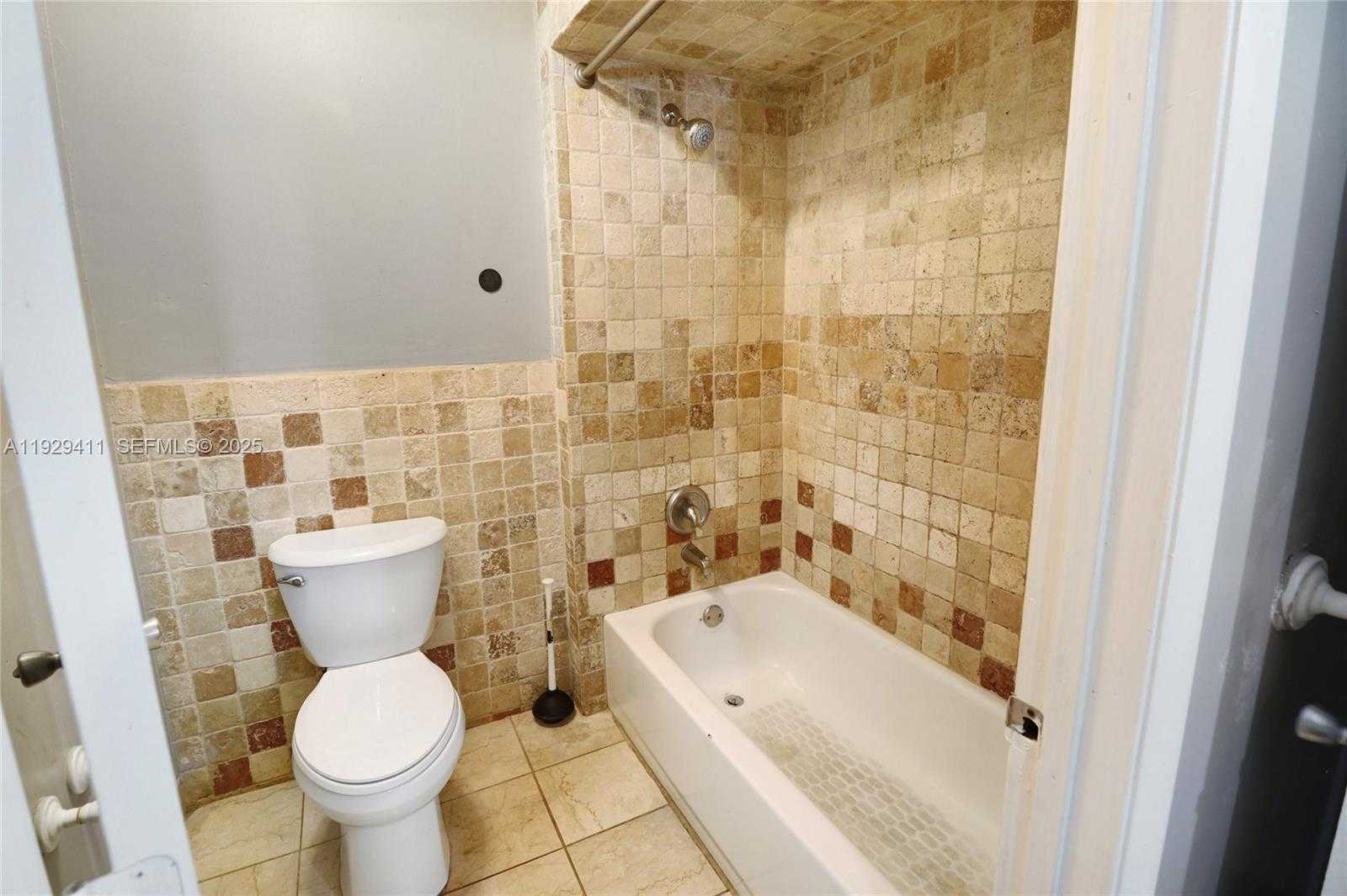 Small Image of 6352 BOULEVARD OF CHAMPIONS #1, North Lauderdale Number 12