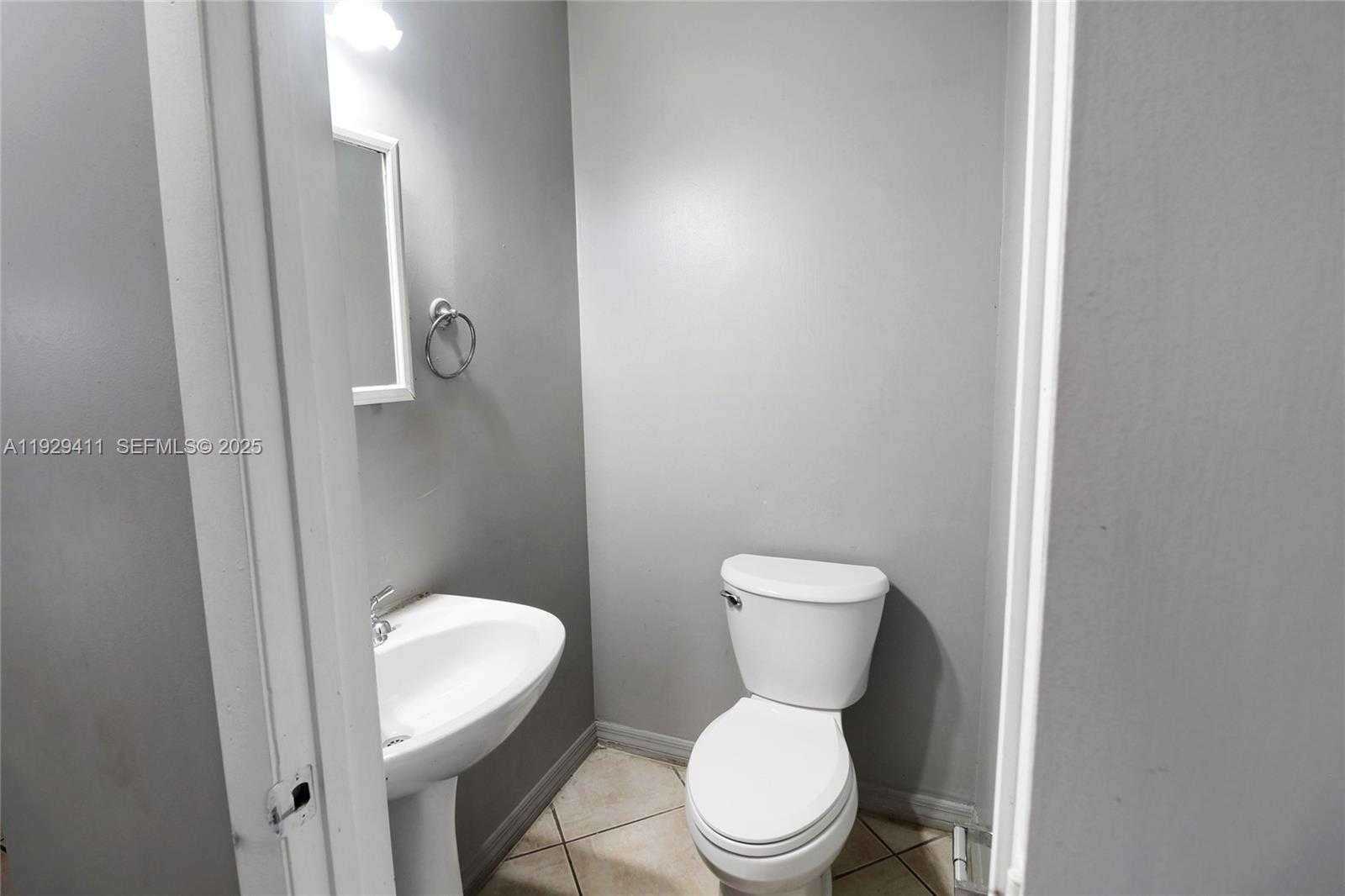 Small Image of 6352 BOULEVARD OF CHAMPIONS #1, North Lauderdale Number 14