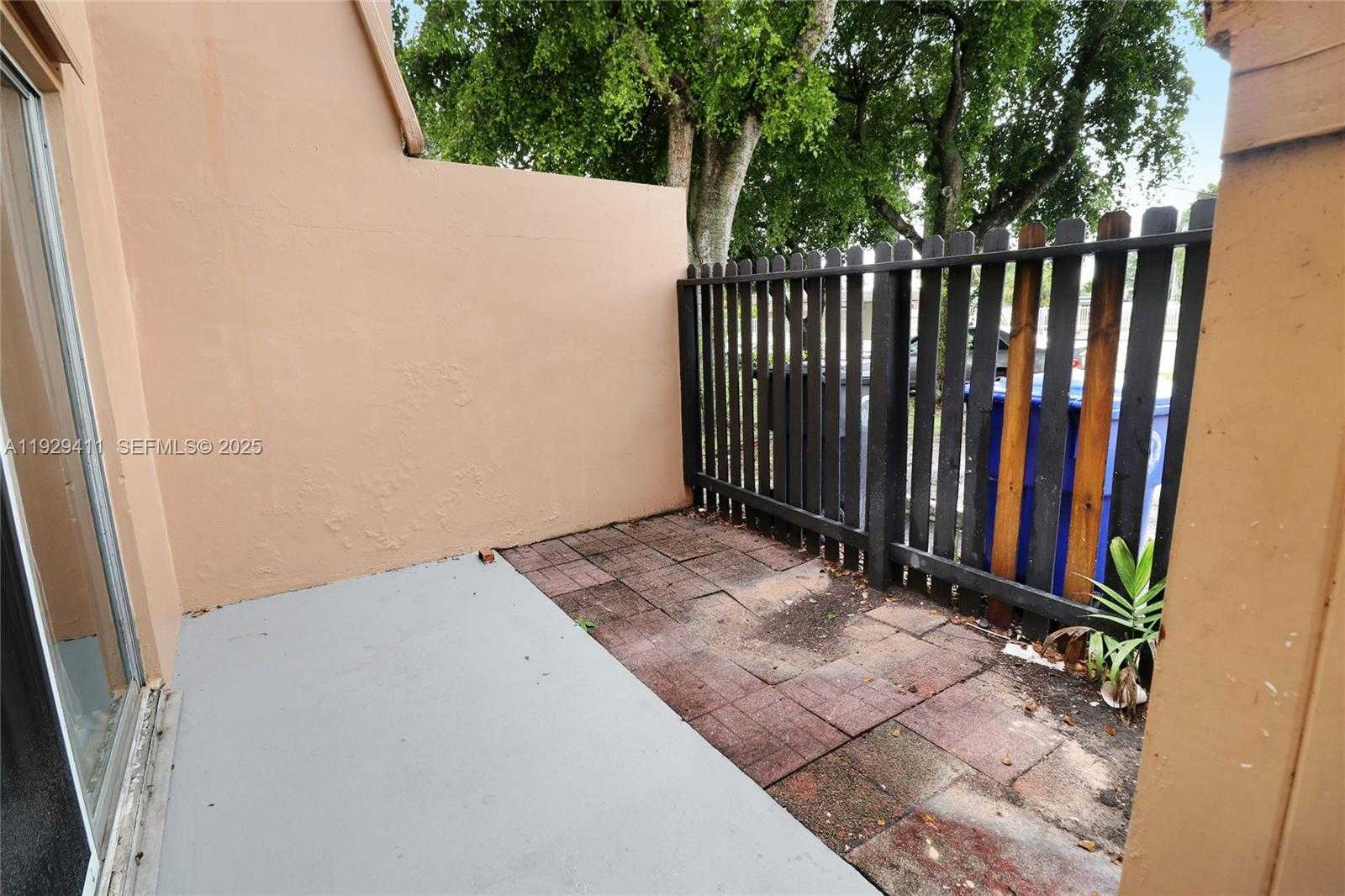 Small Image of 6352 BOULEVARD OF CHAMPIONS #1, North Lauderdale Number 25