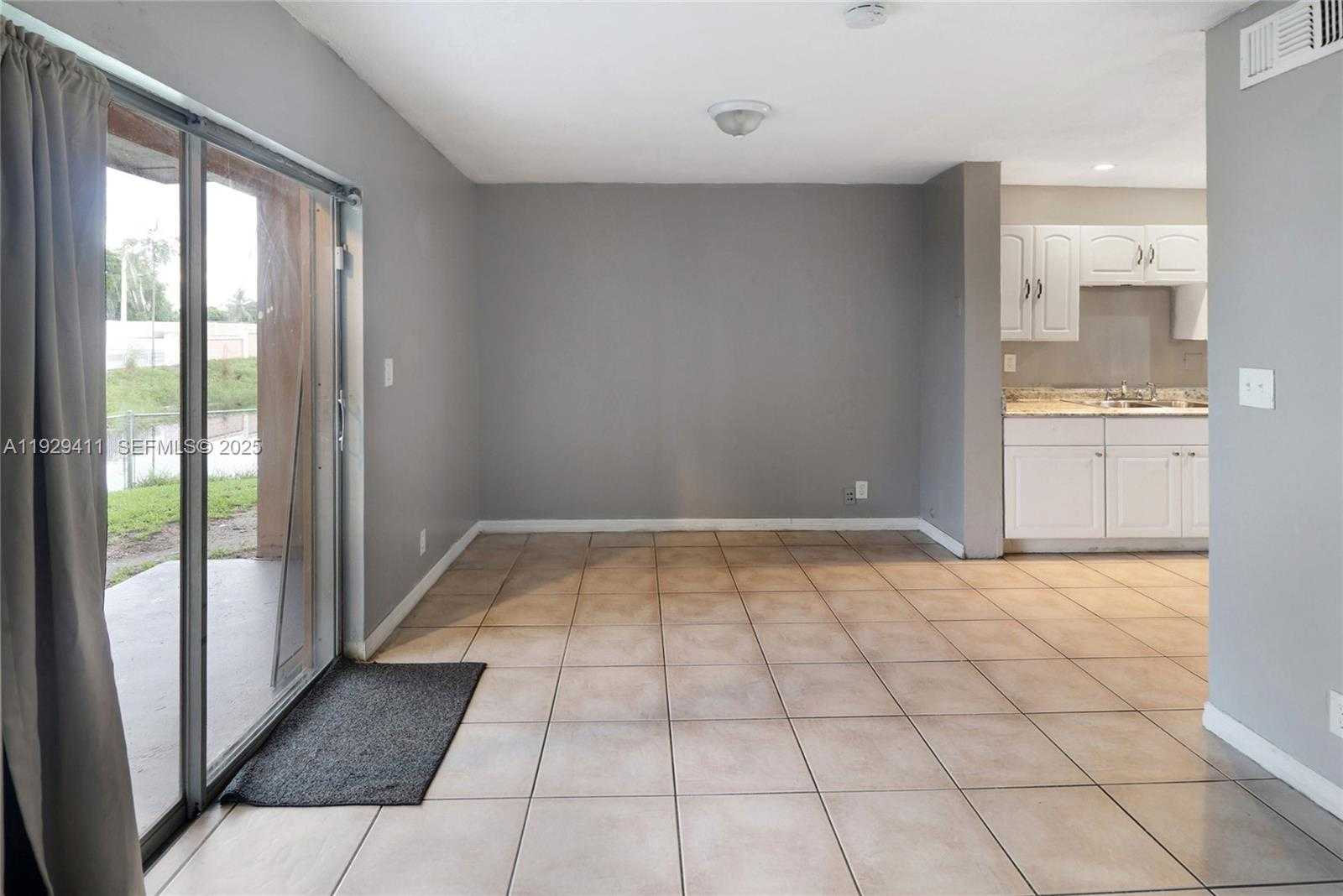 Small Image of 6352 BOULEVARD OF CHAMPIONS #1, North Lauderdale Number 7