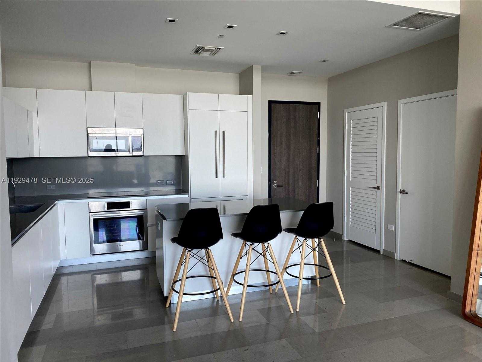 Imagen de Pequeño Objeto