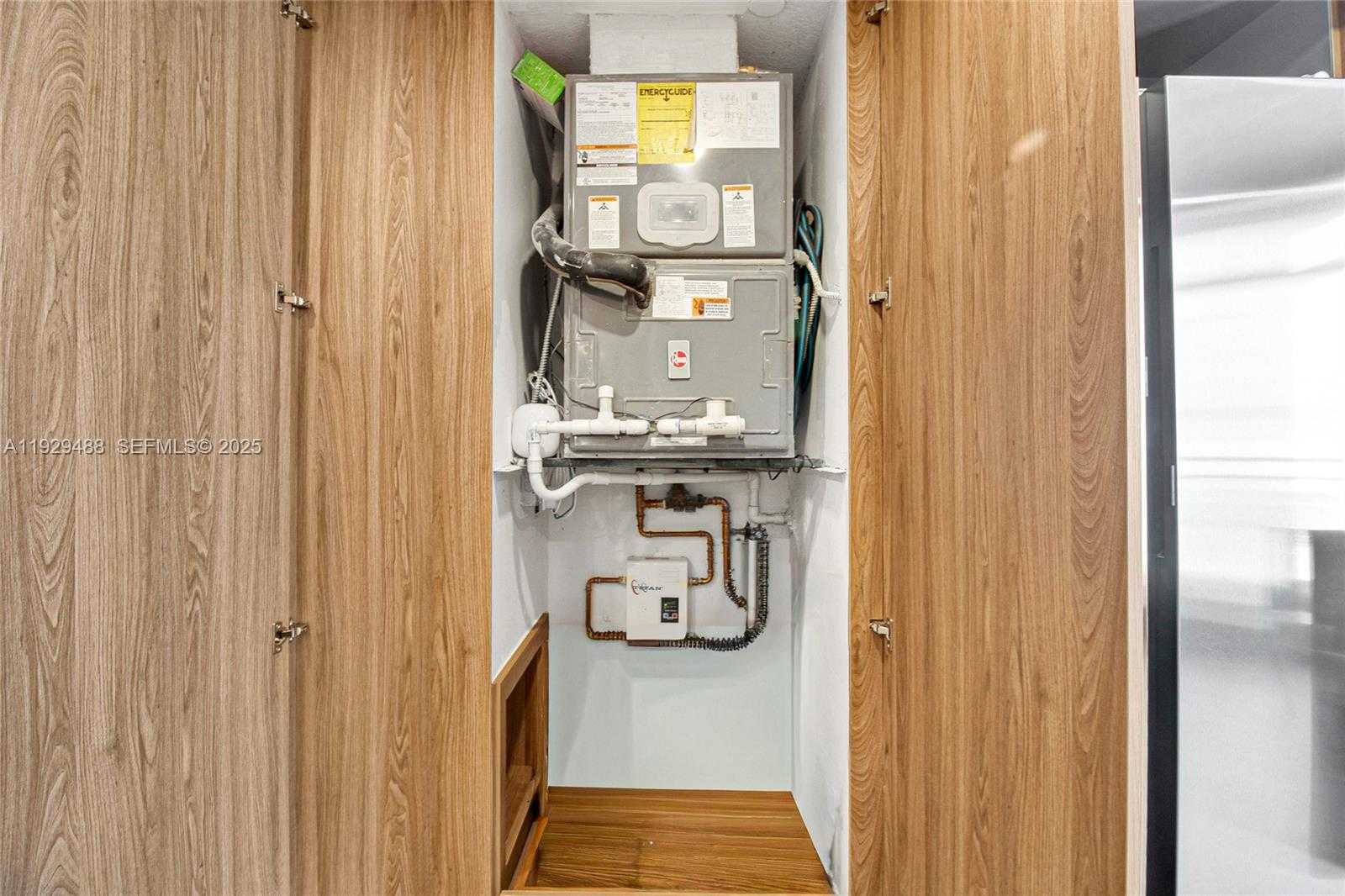 Small Image of 7600 COLLINS AVE #709, Miami Beach Number 10