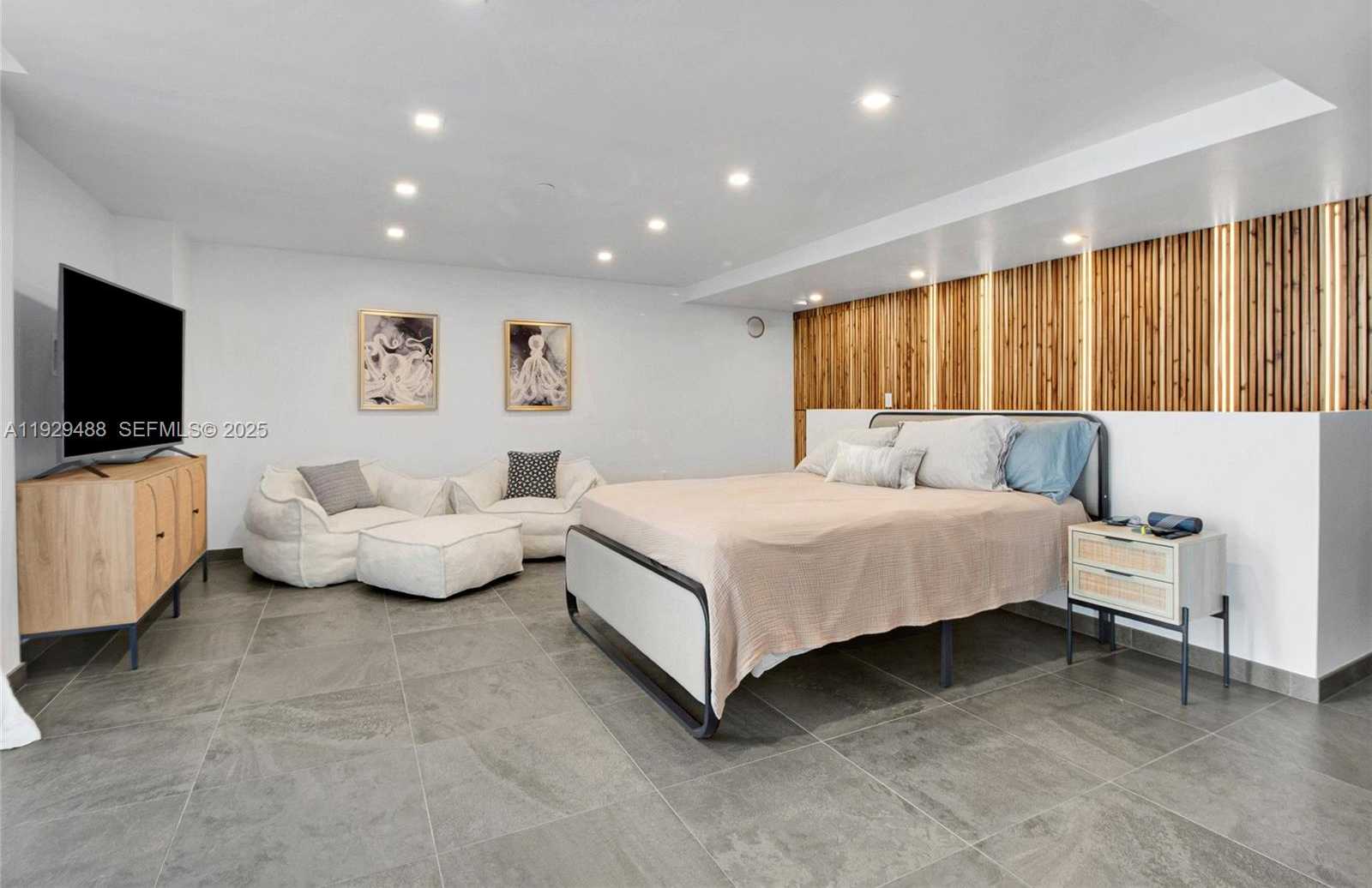 Small Image of 7600 COLLINS AVE #709, Miami Beach Number 21