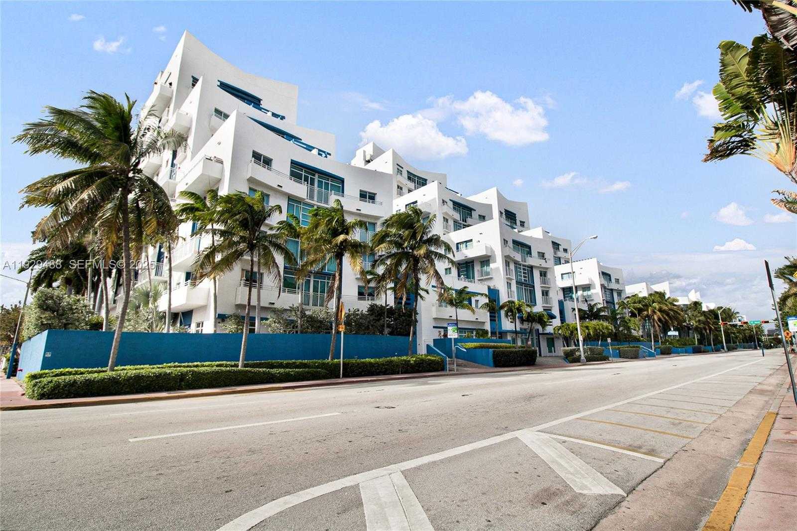 Small Image of 7600 COLLINS AVE #709, Miami Beach Number 41
