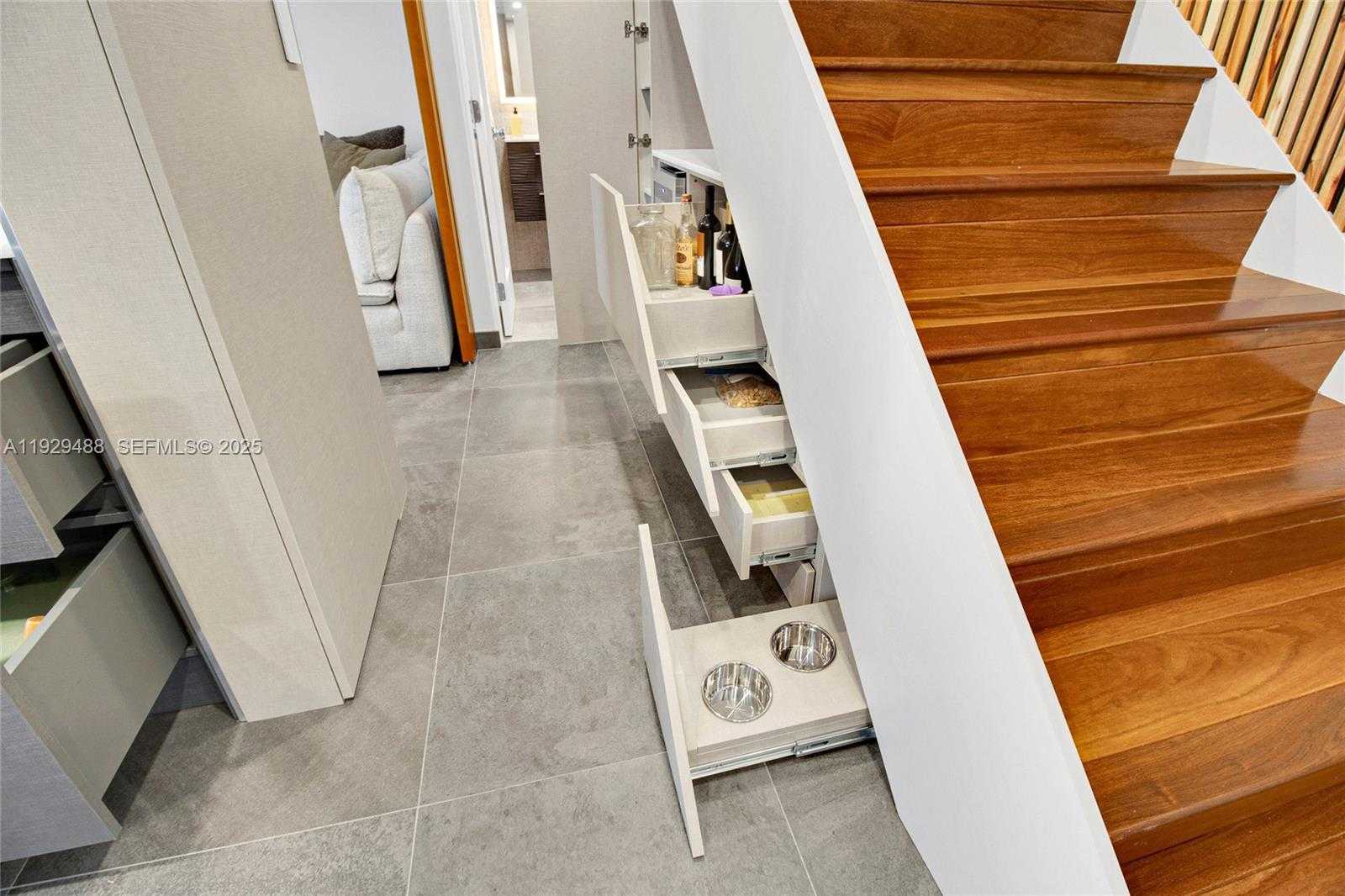 Small Image of 7600 COLLINS AVE #709, Miami Beach Number 9