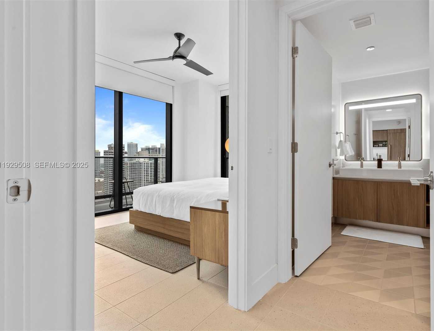 Small Image of 159 NORTH EAST 6TH ST #2905, Miami Number 14