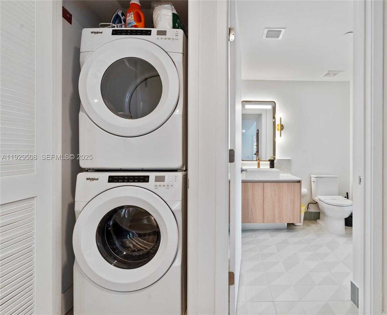 Small Image of 159 NORTH EAST 6TH ST #2905, Miami Number 25