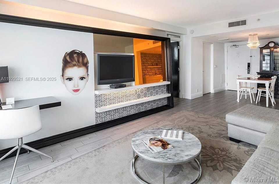 Small Image of 1100 WEST AVE #PH 1601, Miami Beach Number 5