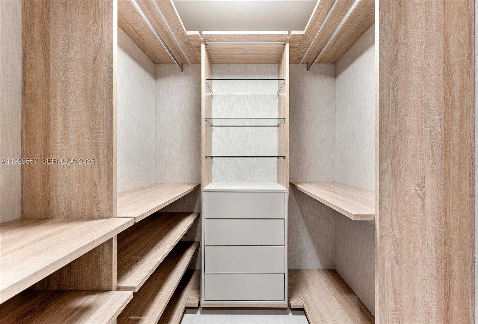 Imagen de Pequeño Objeto