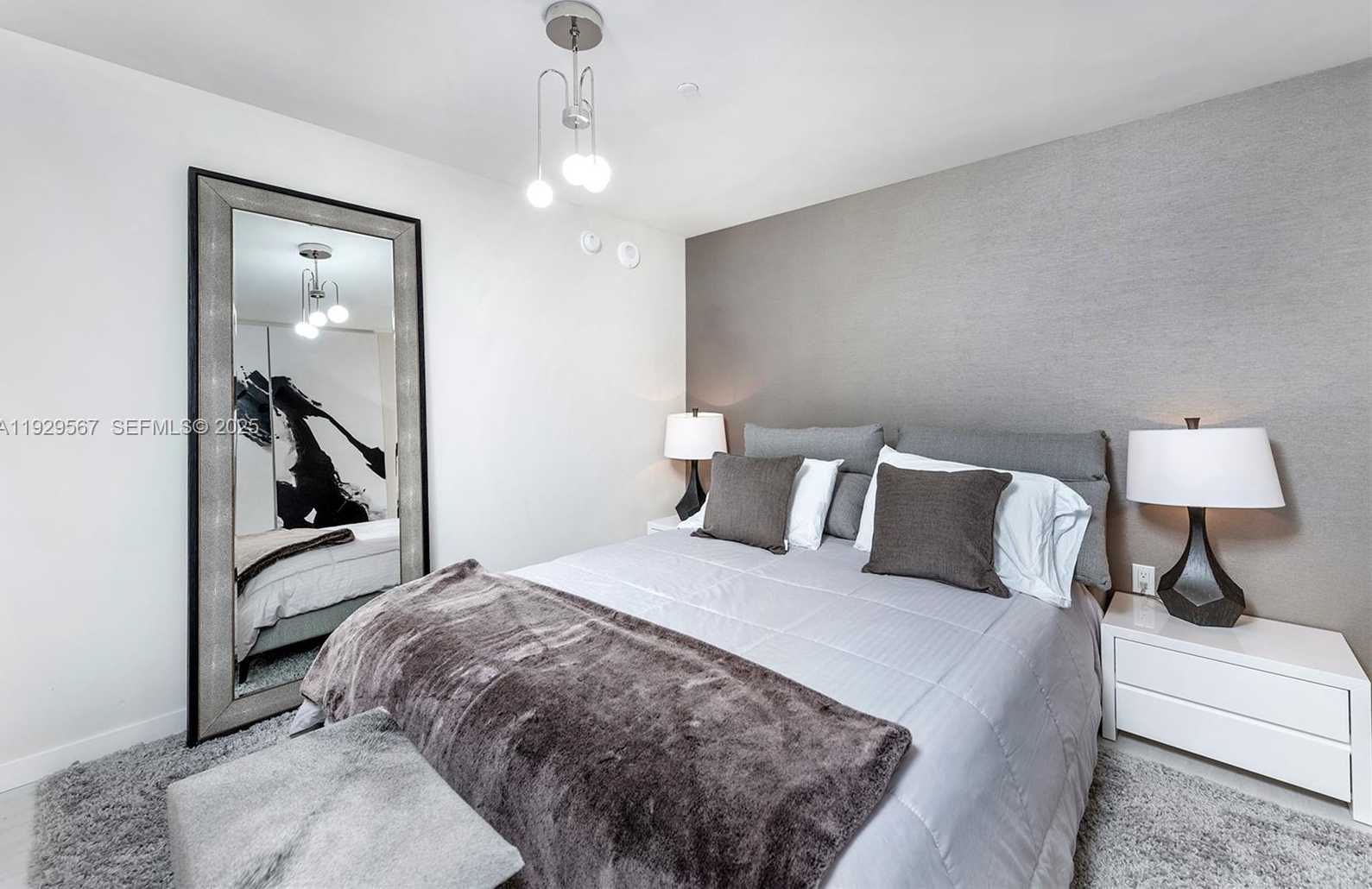 Imagen de Pequeño Objeto